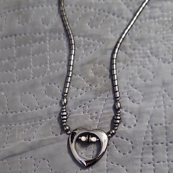 hematite vintage jewelry necklace made with polished hematite